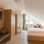 Gaestehaus Burgblick Bed & Breakfast