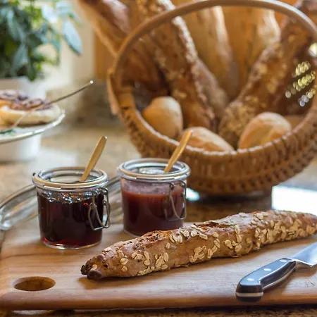 Bed & Breakfast Gaestehaus Burgblick Bisingen
