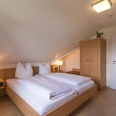 Gaestehaus Burgblick 3* Bisingen