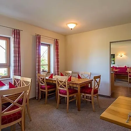 Gaestehaus Burgblick 3*